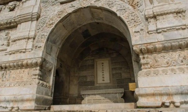 国父孙中山活了多少岁