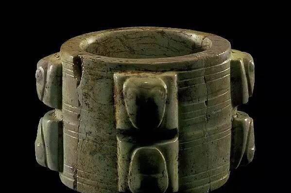 玉琮是干什么用的