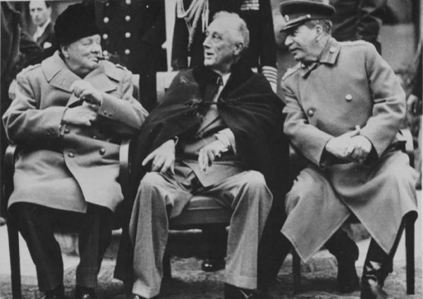 三巨头雅尔塔会议是哪三人