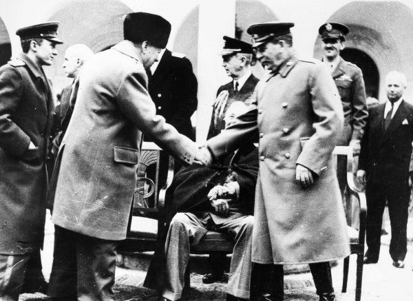 三巨头雅尔塔会议是哪三人