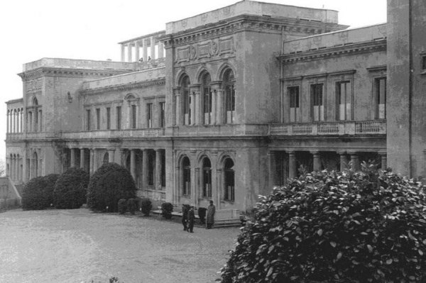 三巨头雅尔塔会议是哪三人