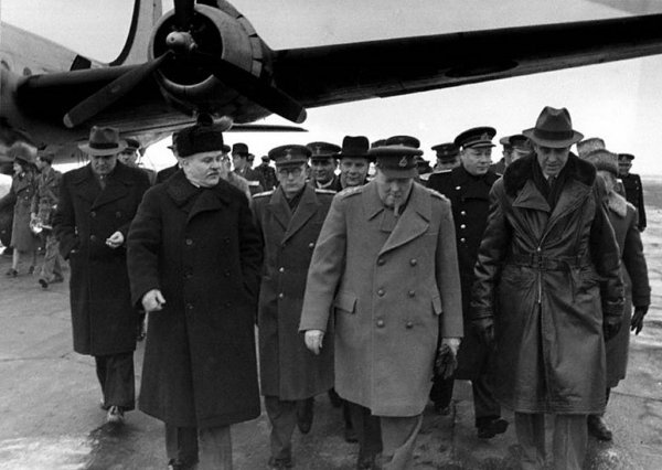 三巨头雅尔塔会议是哪三人