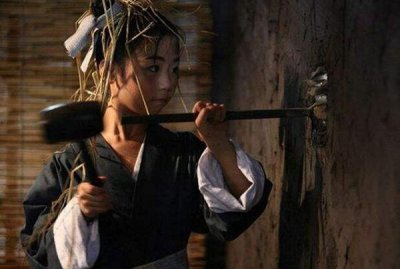 凿壁偷光的历史人物的名字 凿壁偷光的故事简介