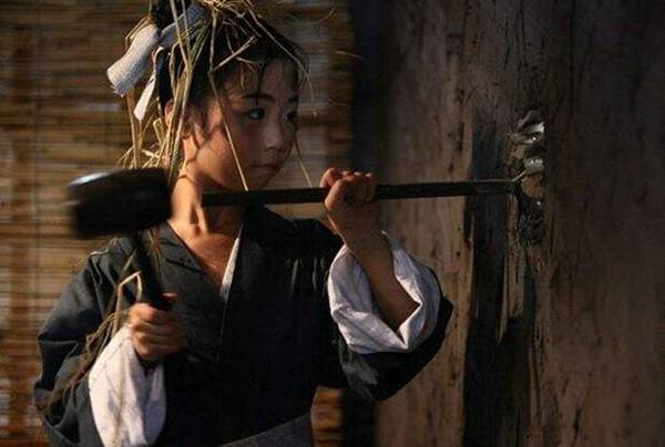 凿壁偷光的历史人物的名字