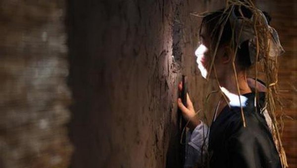 凿壁偷光的历史人物的名字