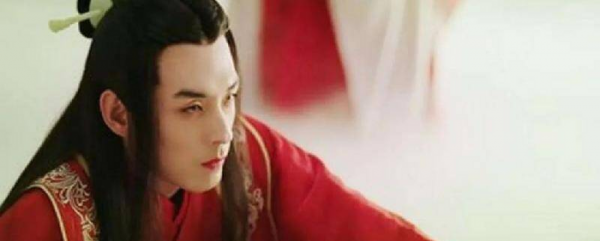 冥婚为什么把活人钉起来