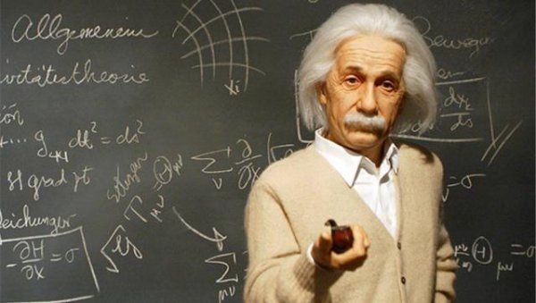 爱因斯坦发明了啥东西