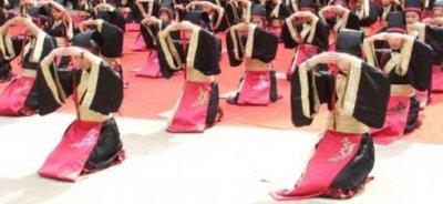 三叩九拜是什么意思 古代三叩九拜标准姿势图解