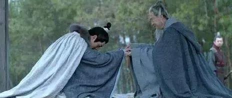 三叩九拜是什么意思