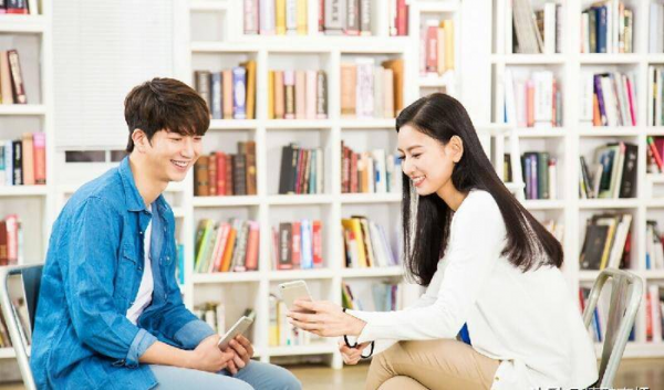 刚加的相亲对象怎么聊天打招呼