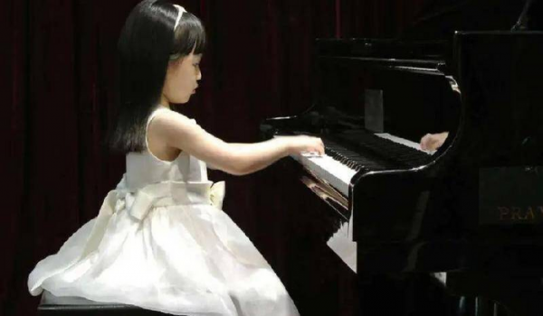 学钢琴的最佳年龄是什么时候