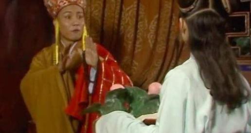 人参果树下面到底藏着什么秘密