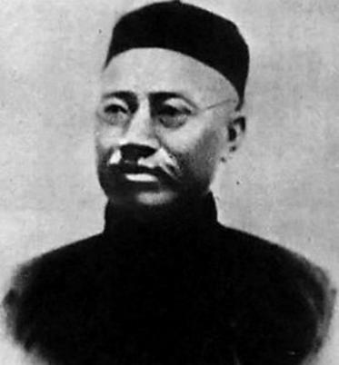 北京大学第一任校长叫什么名字