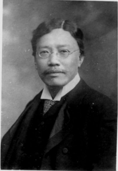 北京大学第一任校长叫什么名字