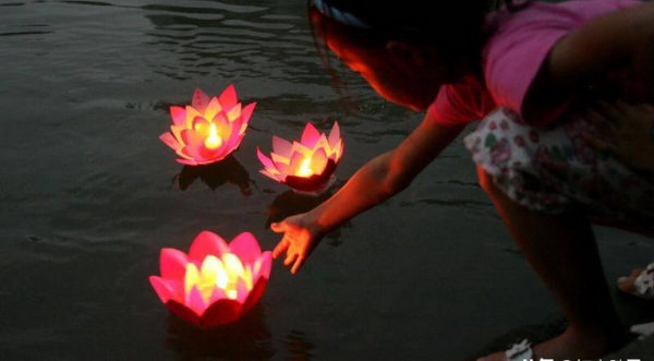 中元节放河灯的意义和由来