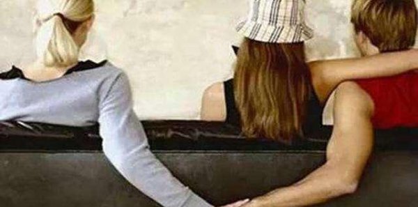 不打扰不纠缠的婚外情女人