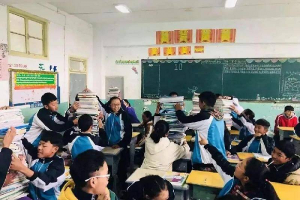 被同学强行组cp怎么办