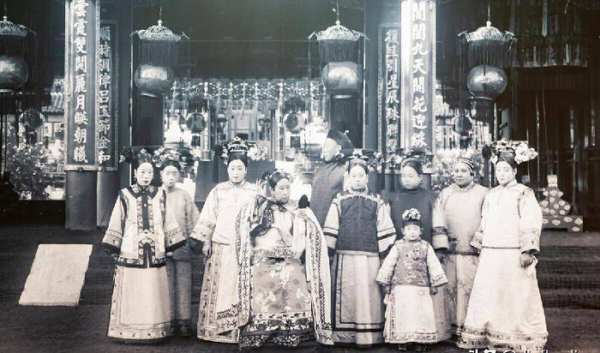 中国最后一个朝代是什么时候灭的