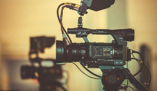 想学摄影怎么入行