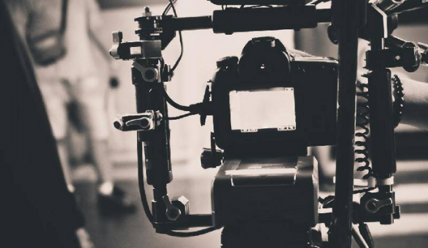 想学摄影怎么入行