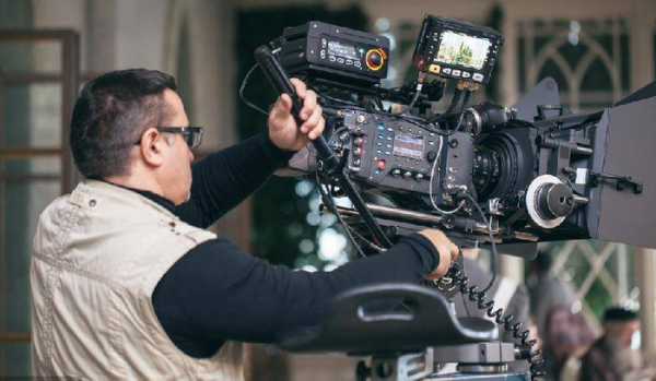 想学摄影怎么入行