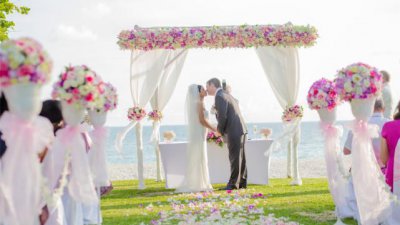 冷战10天了男的不主动咋办 不回信息联系不回家住咋整