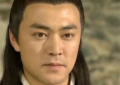 清朝贝勒跟一品官哪个大 贝勒相当于现在什么级别