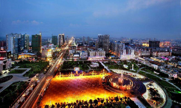 中国人口最多的省是哪里