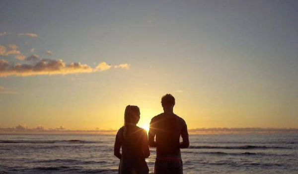 夫妻冷战谁也不低头怎么办