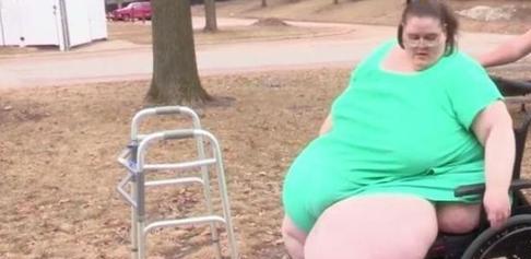 世界上最胖的女人是多少斤