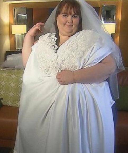 世界上最胖的女人是多少斤