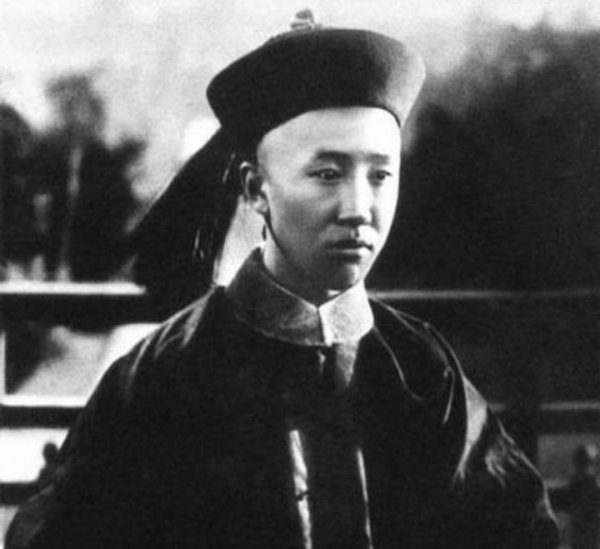 到底是谁推翻了清朝