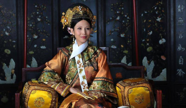 母后皇太后和圣母皇太后的区别