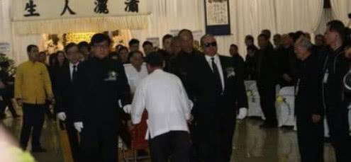 林正英为什么葬在美国