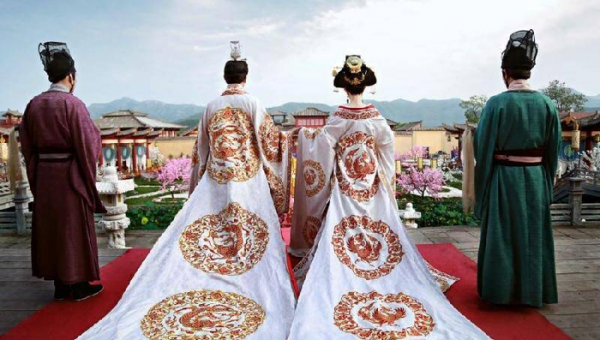 武则天为什么能当女皇帝