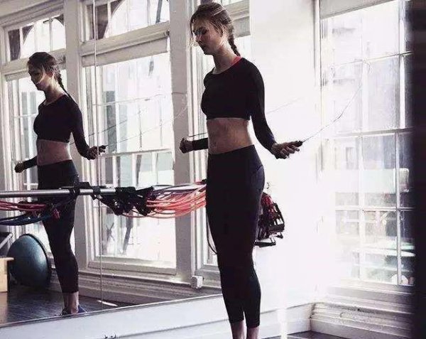 每天练十分钟哑铃有用吗