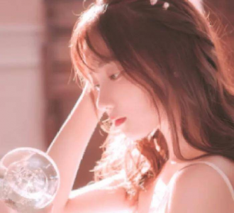 如果一个男生暗恋你会有什么表现 暗恋一个女生的征兆