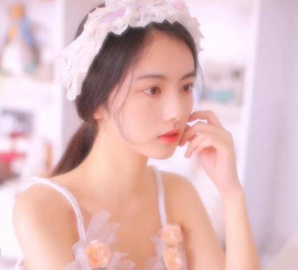 如果一个男生暗恋你会有什么表现