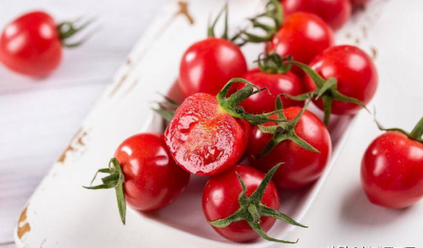 圣女果好还是千禧果好