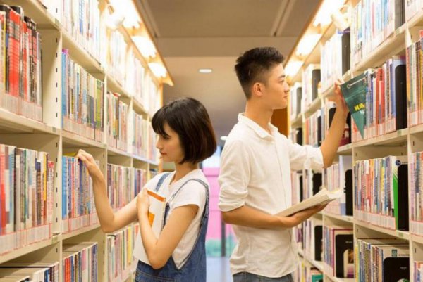 55岁男人一般的出轨对象