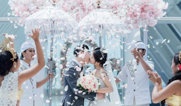 55岁男人一般的出轨对象