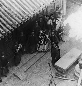 古代太监净身是割的什么部位