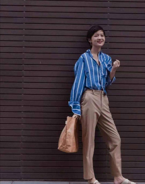 驼色裤子配什么颜色上衣好看