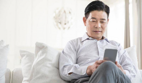 男人六十岁出轨是真心