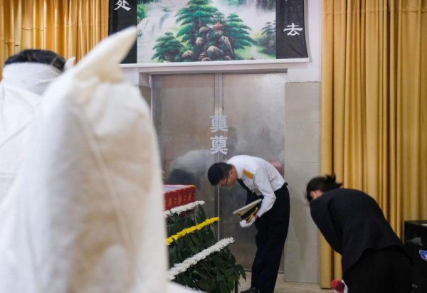 想去火葬场工作请问哪里招人