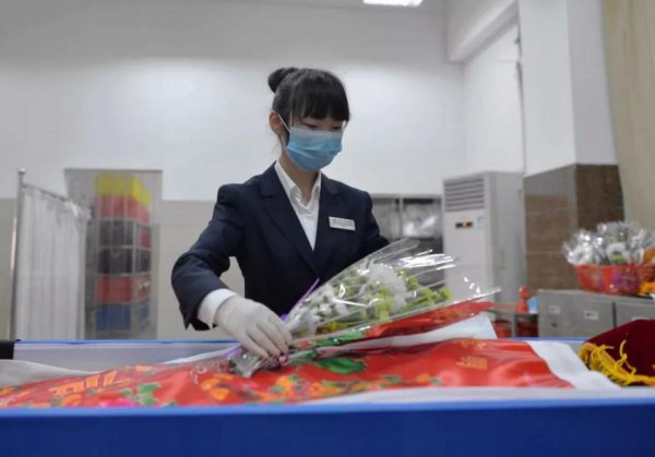 想去火葬场工作请问哪里招人