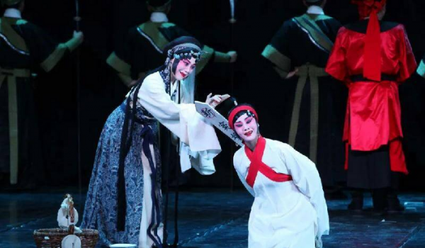 窦娥冤的故事简介500字