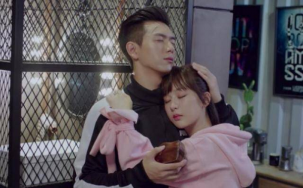 第一次接吻就伸舌头说明什么