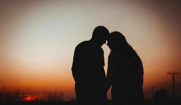 怎么能和情人保持长久的感情