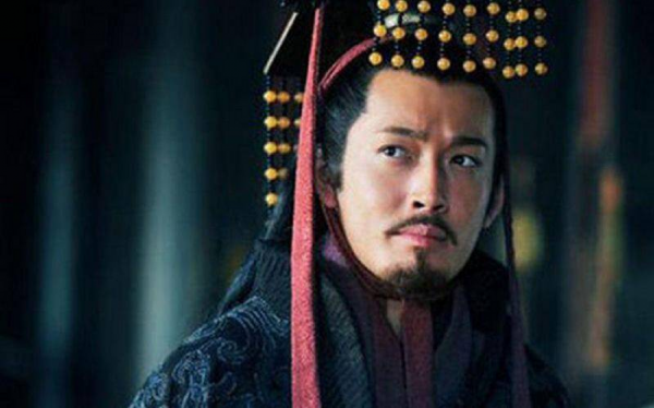 是谁把关羽的头割掉了